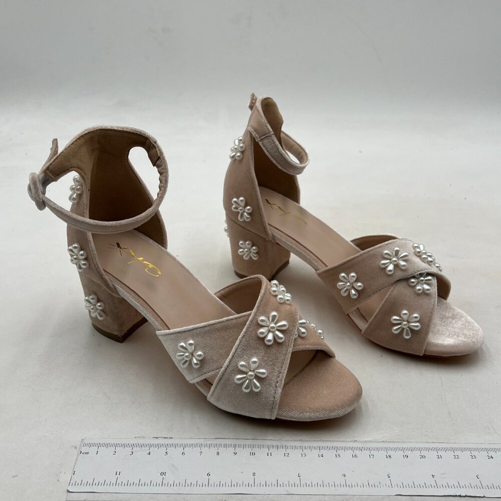 XYD Blush Pearl Flower Ankle-Strap Block Heel Sandals - Picture 3 of 7